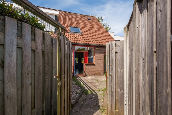 Medium property photo - Valkenlaan 81, 2623 HN Delft